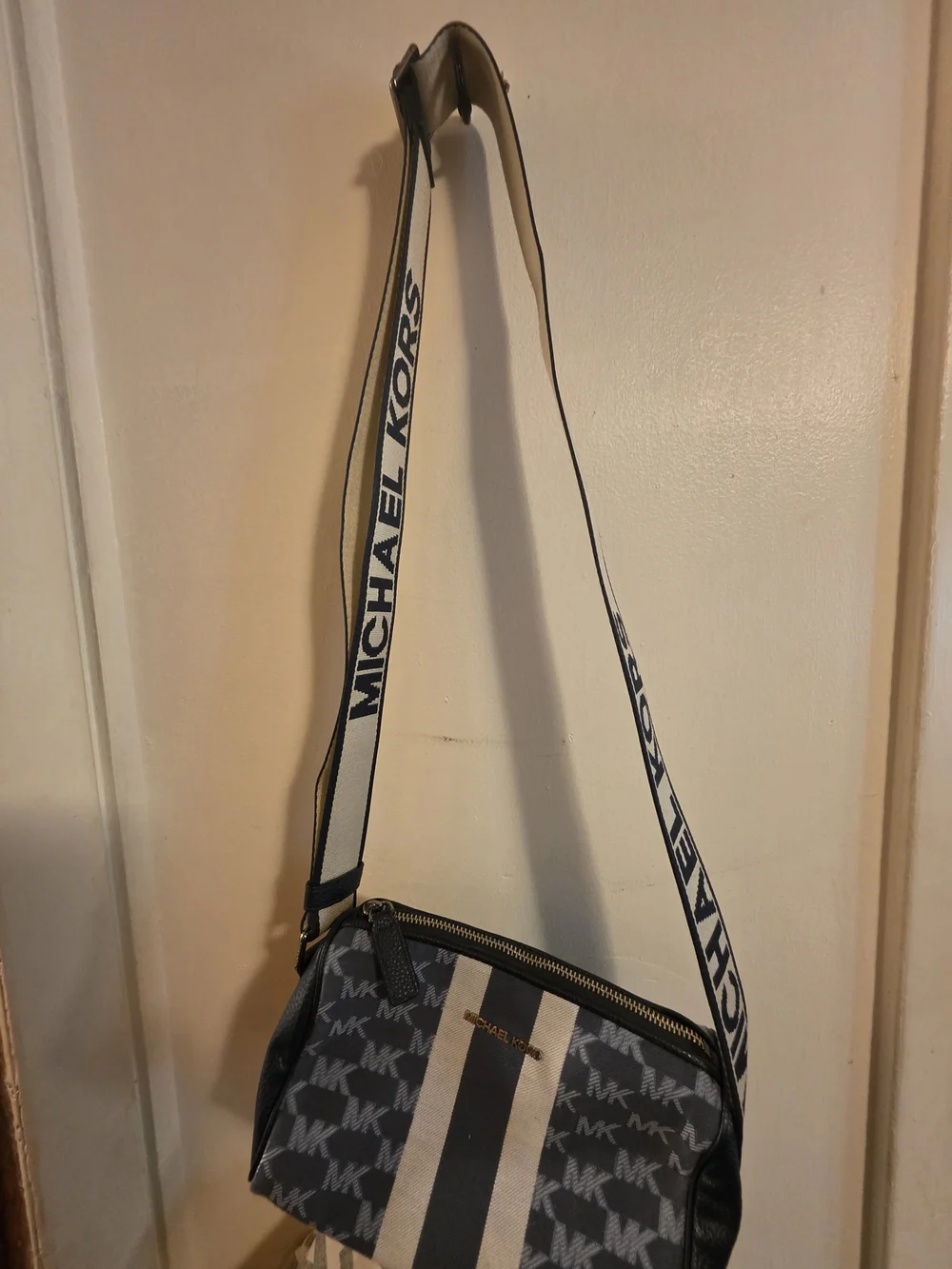 Michael Kors Men’s Gray and Cream Logo Messenger Crossbody